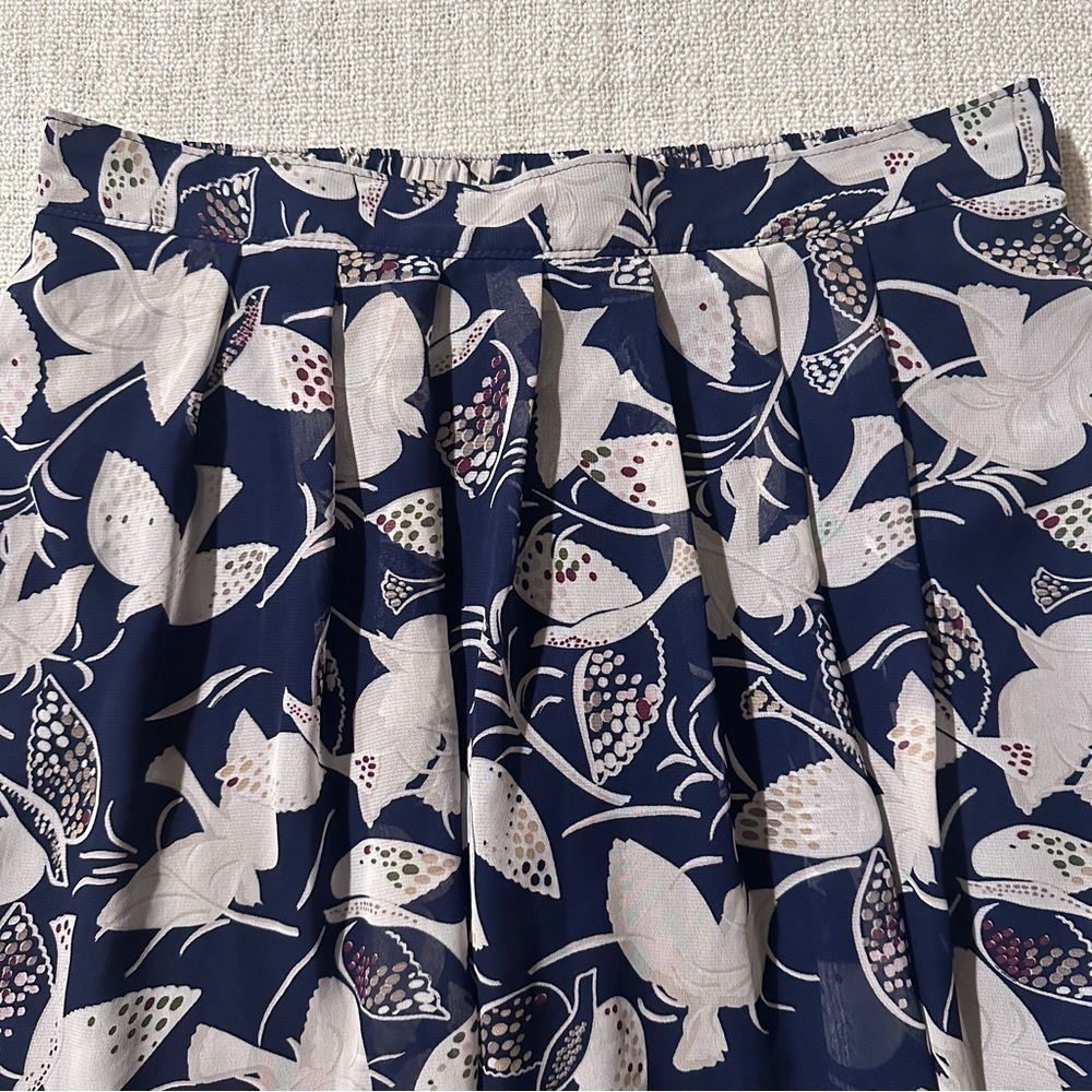 OLD NAVY Navy Blue White Dove Pleated Mini Skirt Bird Chiffon Whimsical Women XS - Picture 2 of 13